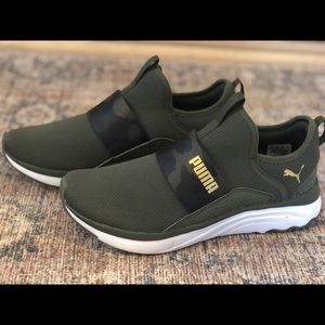 PUMA SOFT RIDE SOPHIA SLIP-ON SNEAKER 8.5